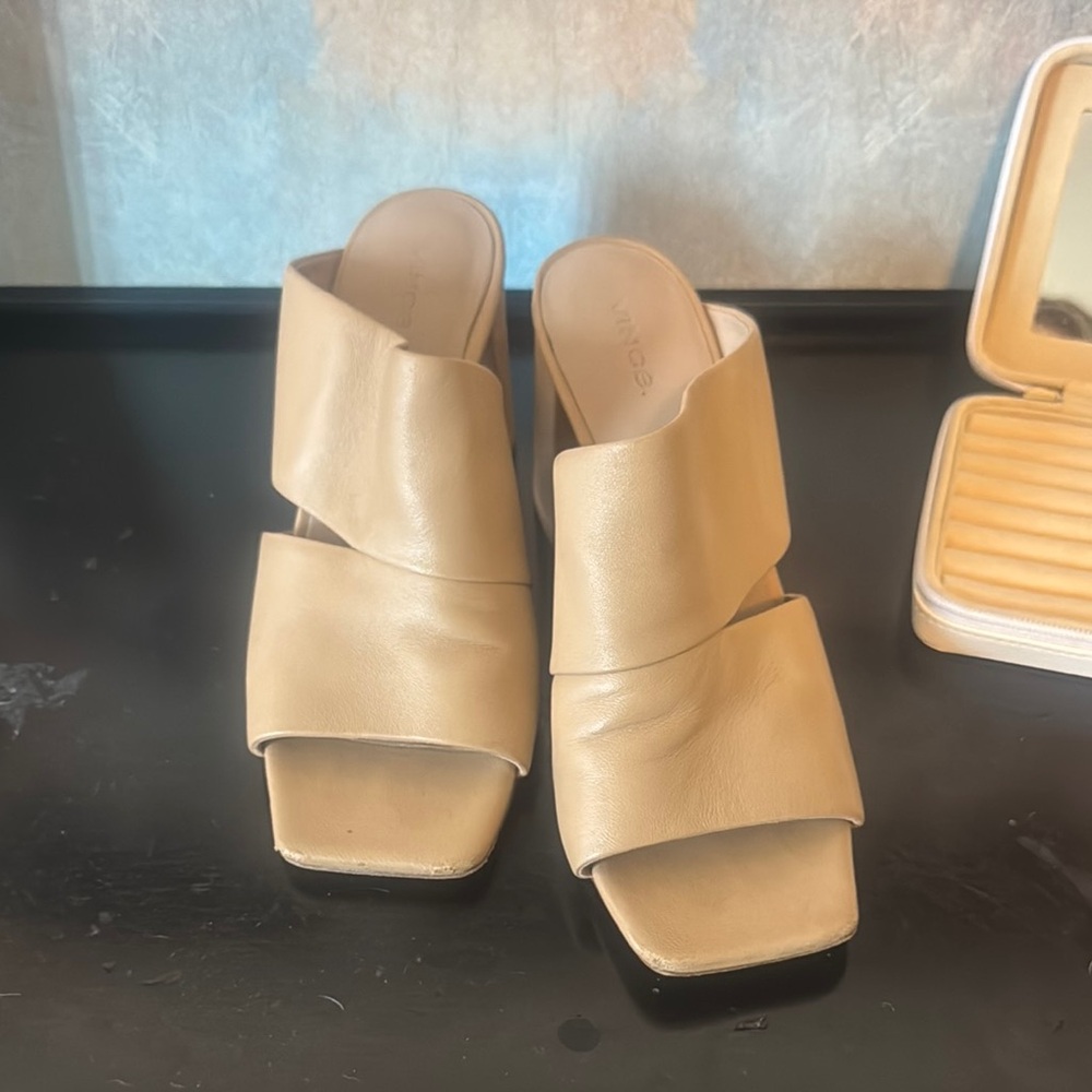 Vince Camuto Cream Heels Elegant Square-Toe Design